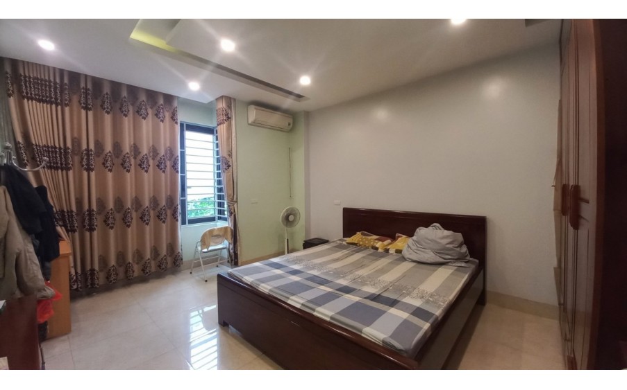 Bán nhà Nguyễn An Ninh, Hoàng Mai 32m2, Thoáng, Nông, Dân Xây 3 tỷ4